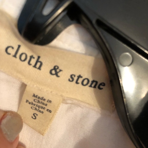 Button down - Picture 3 of 3